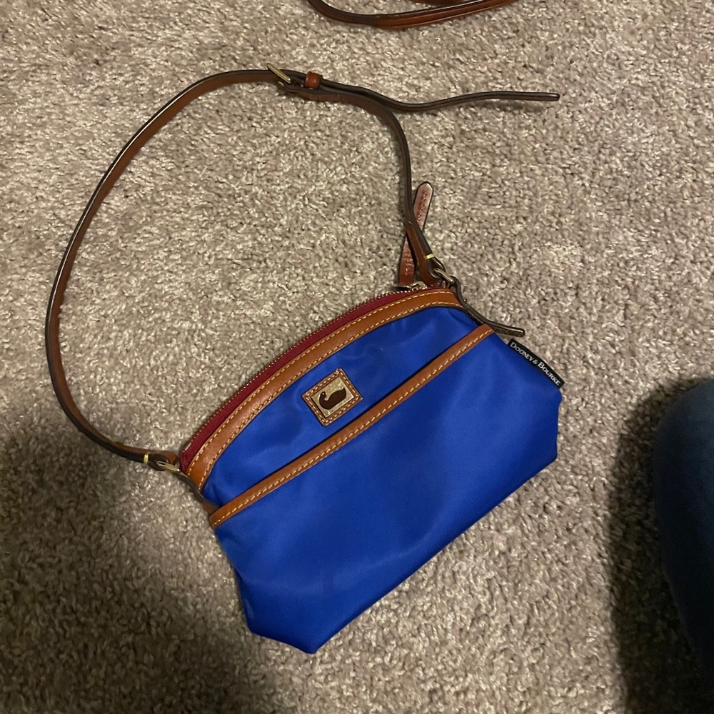 Dooney and bourke purse